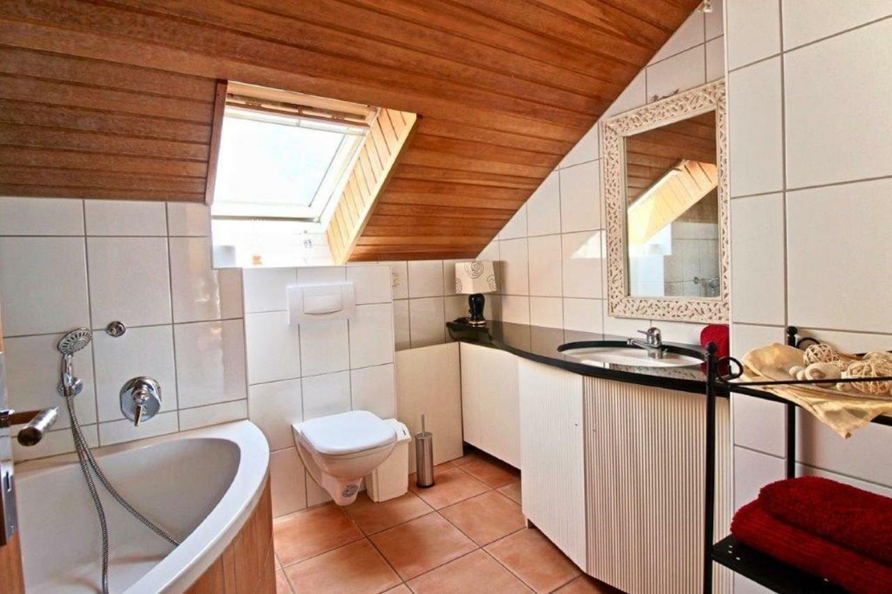 Ferienwohnung Mit Seeblick Und Dachterrasse In Ueberlingen Luaran gambar