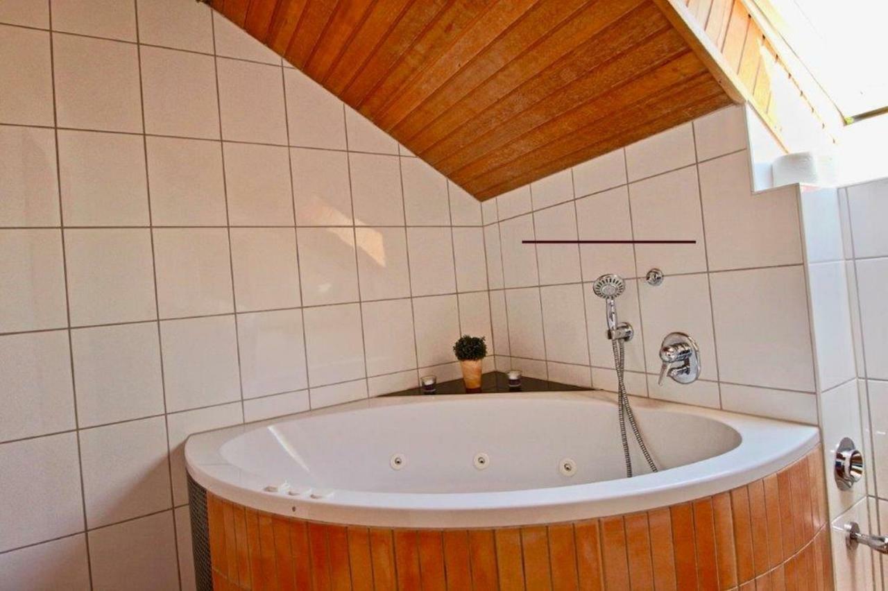Ferienwohnung Mit Seeblick Und Dachterrasse In Ueberlingen Luaran gambar